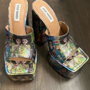 Steve Madden Metallic Graphic Platform heels